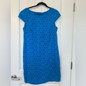 Nine West Vibrant Blue Floral Lace overlay dress size 10 cap sleeves.
